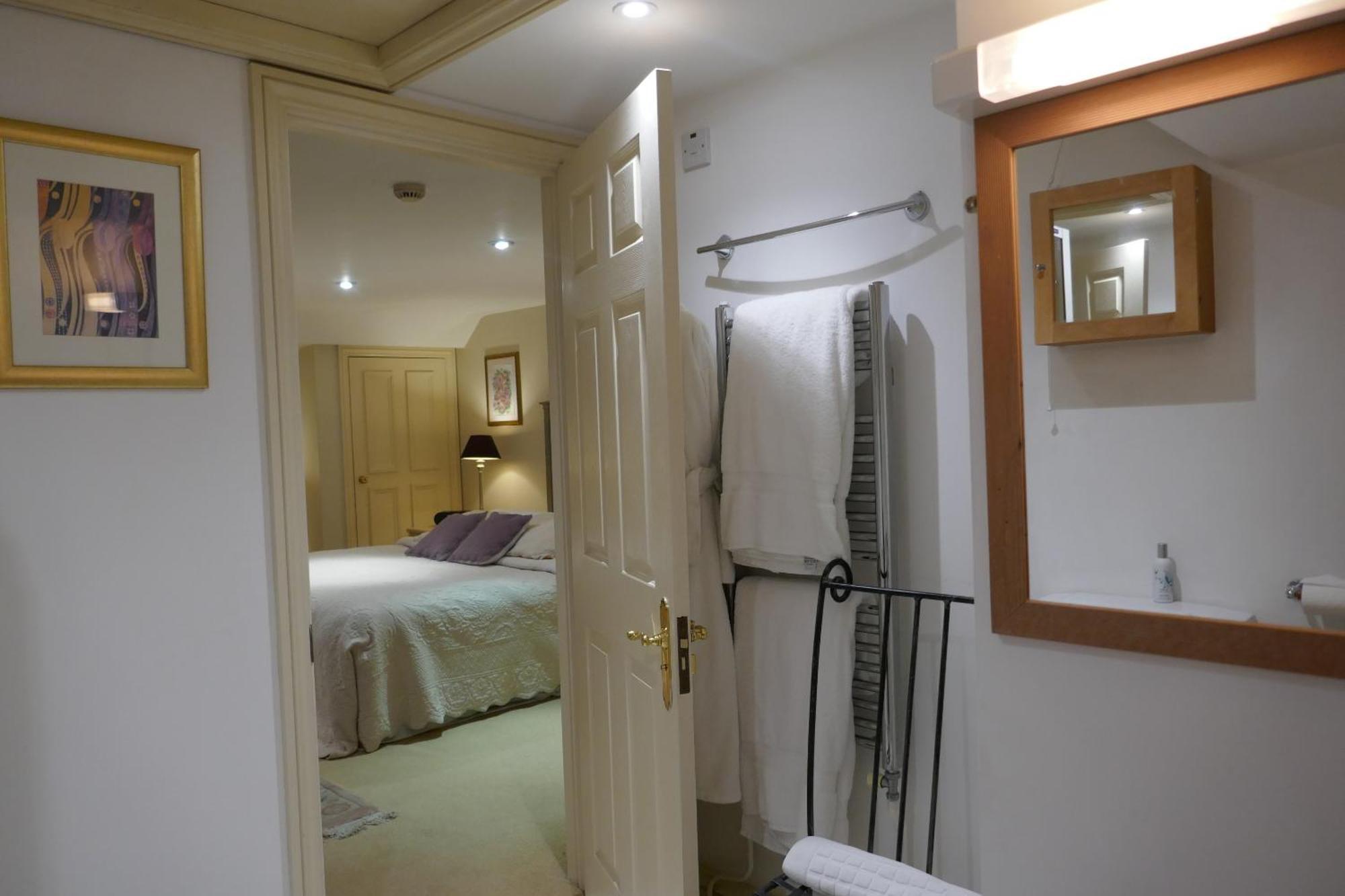 Kerrington House Hotel Axminster Room photo